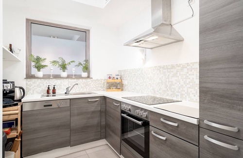 Spanje House | House with private sauna & parking near city center and transport