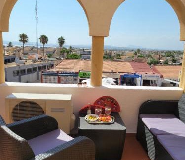 La Siesta House | House with roof terrace