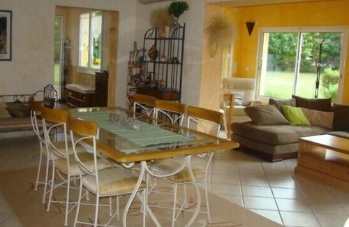 Saint-Julien Villa | House with swimming pool and 2000m2 land in St Julien le Montagnier 83
