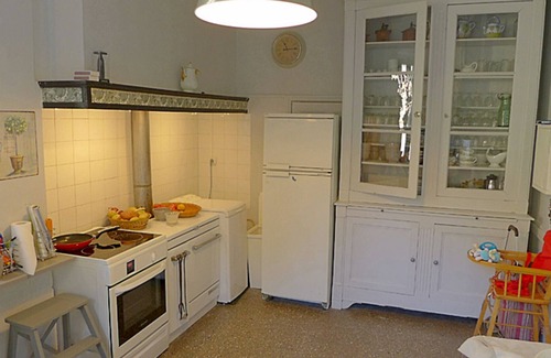 Rochegude Ski Chalet | House with swimming pool, in the heart of the village of Rochegude