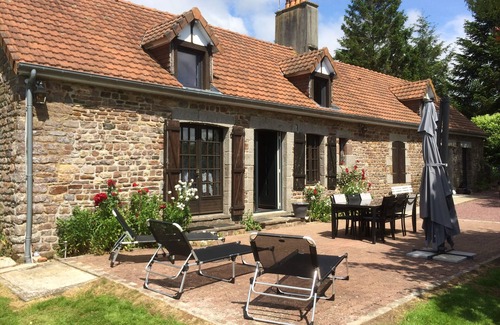 Le Tanu House | House with swimming pool and private spa in la manche 18kms from Granville