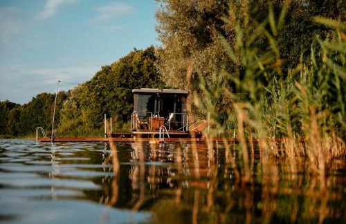 Znin Boat Rental | Houseboat Pałuki