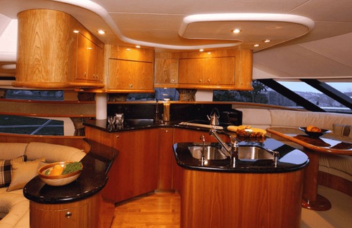 Podstrana Apartment | Houseboat with view on the water