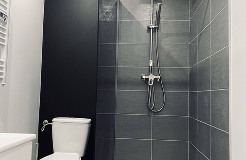 Valenciennes Apartment | Housing 6