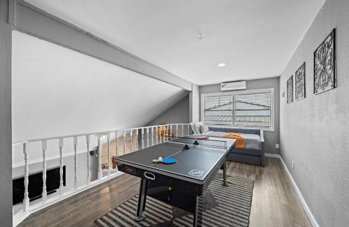 Clodine House | Houston Pool Escape Games Wifi Parking Pet