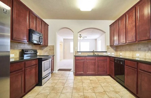 Clodine House | Houston’s Hub House “Go Everywhere!”