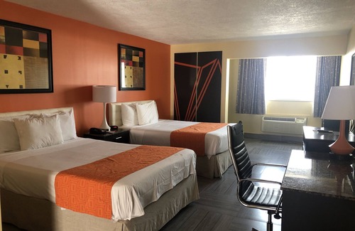 Industry Hotel | Howard Johnson by Wyndham North Bergen