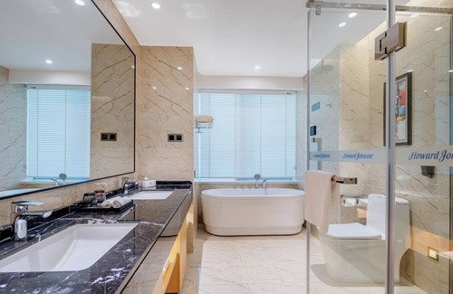 Jinqiao Hotel | Howard Johnson Wyndham Leonora plzaz Shanghai