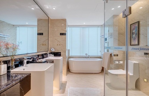 Jinqiao Hotel | Howard Johnson Wyndham Leonora plzaz Shanghai