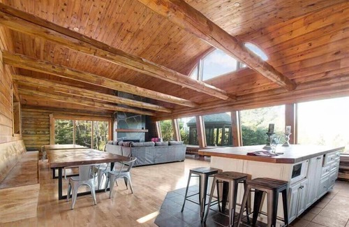 St-Adolphe-d'Howard Ski Chalet | Howard Lodge- large group accomodation