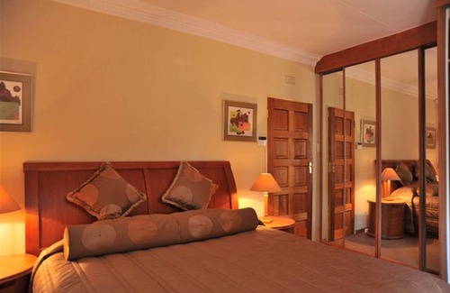 Greater Johannesburg Metropolitan Area Hotel | Hoyohoyo Chartwell Lodge