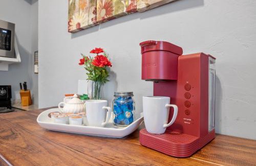 Fredericksburg House | HR Cabin 1 - The Red Cabin