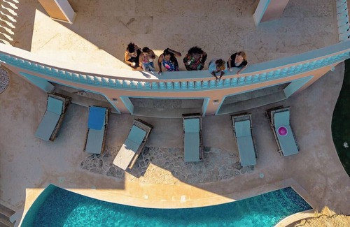 Tulsayab House | HT: Elegant Villa with Private Infinity Pool for 14 Guests