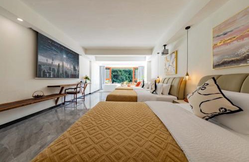 Wulingyuan Hotel | Huagu Jianzhu Guesthouse (Zhangjiajie National Forest Park Branch)