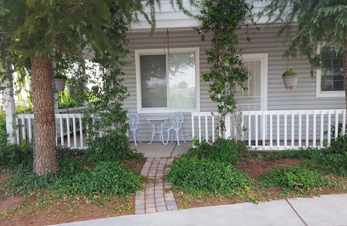 Kingman Apartment | Hualapai Manor Historic Route 66