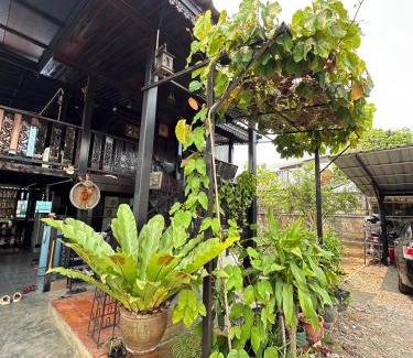 Wat Ket House | Huan Jaikaew Guesthouse