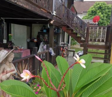 Wat Ket House | Huan Jaikaew Guesthouse