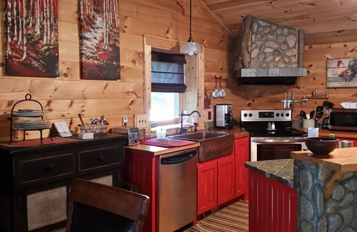 Crumpler House | Huckleberry Hideaway Blue Ridge Mountains North Carolina!