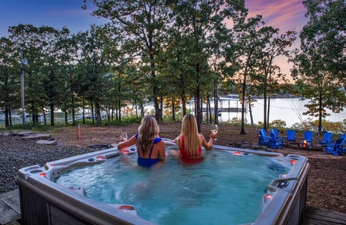 Hoyt House | Huckleberry Lodge on Lake Eufaula