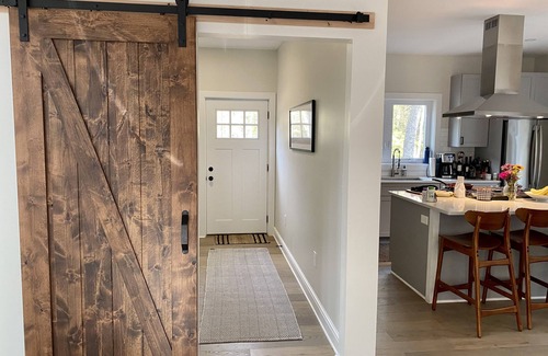 Mount Marion House | Hudson Valley Evergreen Treehouse