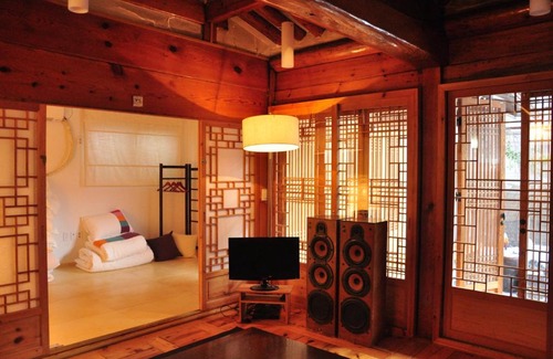 Gahoe-dong House | Hueahn Hanok Guesthouse