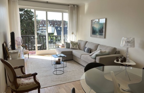 Deauville City Centre Apartment | Huge 2 rooms with all comforts with beautiful views 2 minutes from the beach.