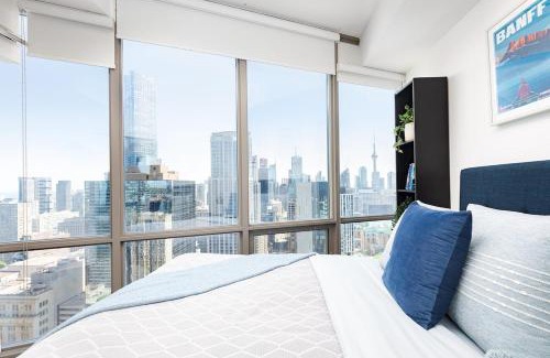 Bay Cloverhill Apartment | Huge 2BD 2BA with Sofa Bed and CN Tower VIew!