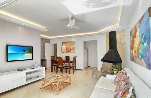 Jardim Centenario Apartment | Huge balcony Pool 1Ensuite AC French Style