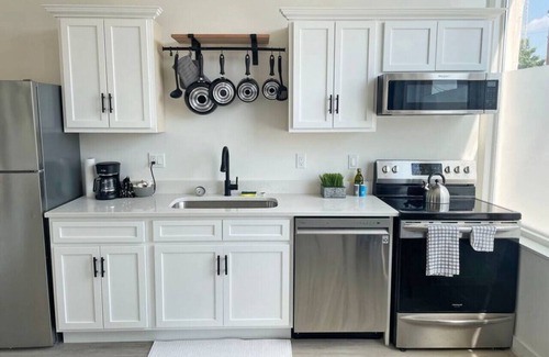 Over-the-Rhine House | Huge Downtown Retreat Walkable to Everything