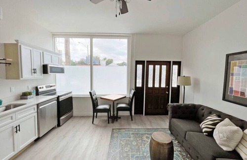 Over-the-Rhine House | Huge Downtown Retreat Walkable to Everything