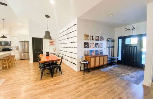 Naches House | Huge Fenced Yard Near Town and The Mountains