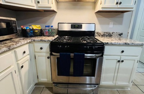 Seventh Ward House | Huge Mardi Gras Home - 3BR 2BA - 0.6 Miles ~ Canal