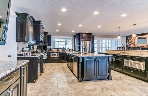 Webster City House | Huge Retreat with Heated Pool And Hot Tub by Briggs Woods Walking Trail and Golf