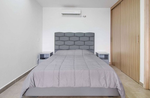 Medellin Apartment | Huge studio in a brand new building 1 block below Parque Poblado.