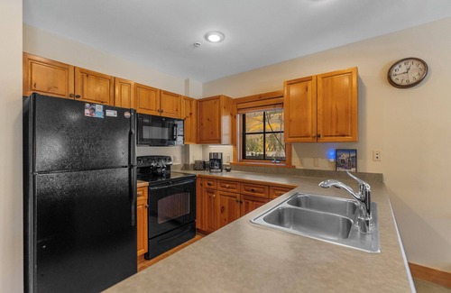 River Run Condo | Huge Wraparound Balcony w/Beautiful Views, King Bed, Walk to Lifts, Views