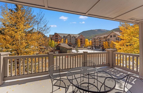 River Run Condo | Huge Wraparound Balcony w/Beautiful Views, King Bed, Walk to Lifts, Views