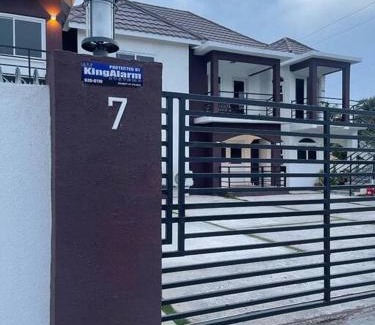 New Kingston Apartment | HUMMING BIRD VILLA