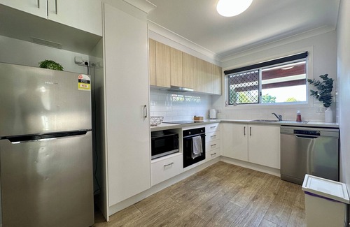 Rockville Apartment | “Hummingbird’ Apartments Entire rental unit in Toowoomba #3