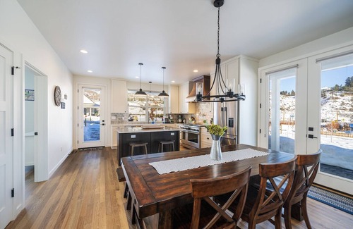Chelan House | Hummingbird Haven at Chelan Lookout Vacation Rentals