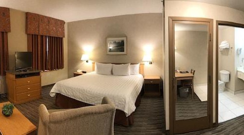 Downtown Winnipeg Hotel | Humphry Inn and Suites