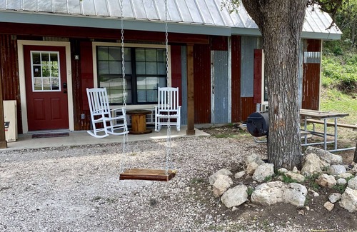 Concan Cabin | Hunter's Ridge Cabins - 3