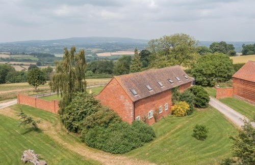 Tenbury Wells House | Hunters Moon