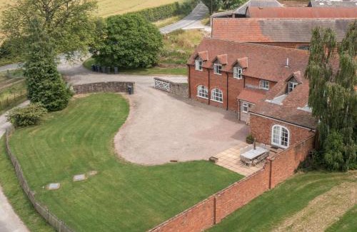 Tenbury Wells House | Hunters Moon