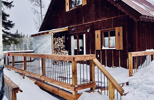 Cimarron Cabin | Hunters, snowmobiles, Xcountry ski and snowshoe friendly!