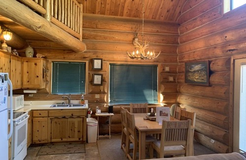 Greer Cabin | Hurd Cozy Log Cabin