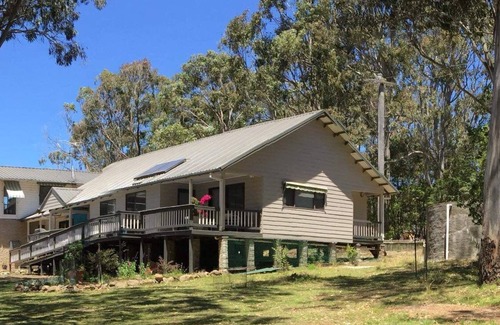 Bingie Cottage | Hurstwood Cottage where beach and bush combine