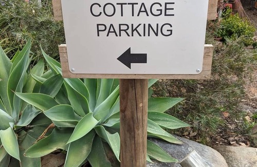 Bingie Cottage | Hurstwood Cottage where beach and bush combine