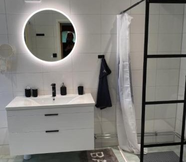 Solleftea Villa | Hus nära Hallstaberget