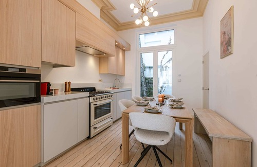 Ostend City Centre Villa | Huswell - Relaxing Holiday Home with Private Sauna