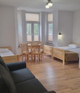 Krynica-Zdroj Hotel | HUZAR